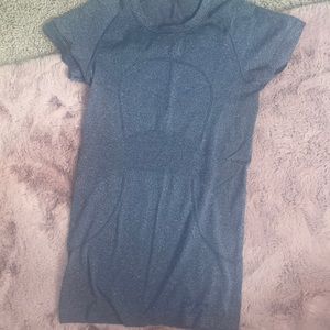Lululemon Swiftly Tech Short Sleeve Size 2